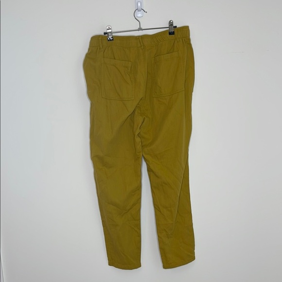 NWT Old Navy Yellow Cargo Pants Relaxed Fit Elastic Waistband - Picture 6 of 6